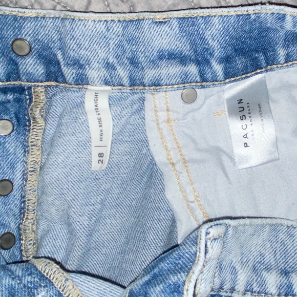 Pacsun Distressed Light High Waisted Straight Leg Jeans - Size 28 - Picture 11 of 11